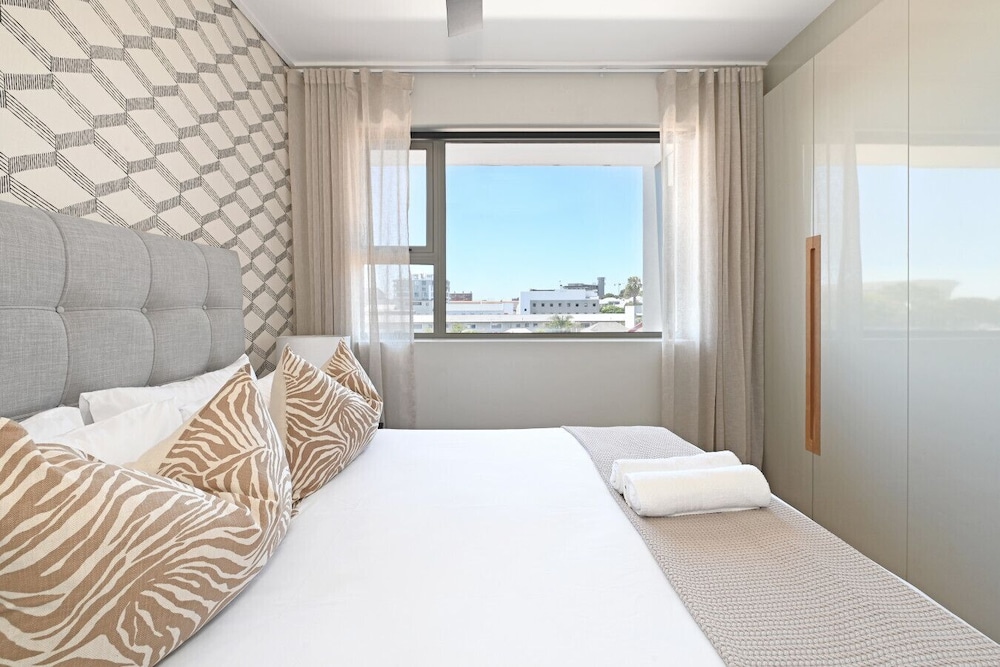 Quiet 2-bed Green Point Retreat Rooftop Pool
