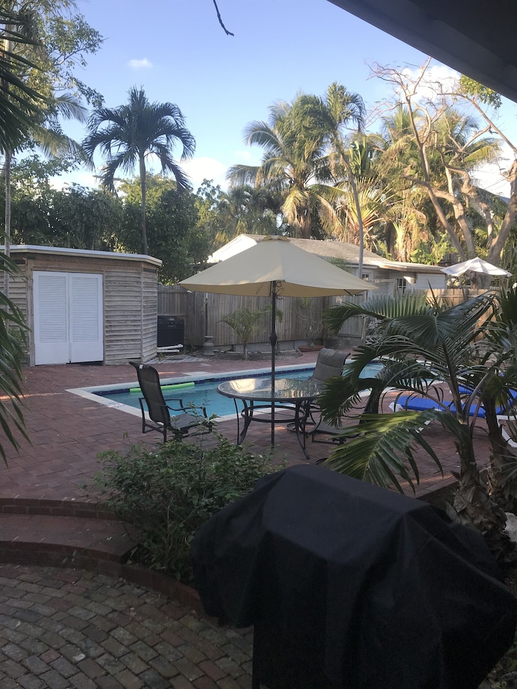 New Orleans House - Gay Men Adult Resort