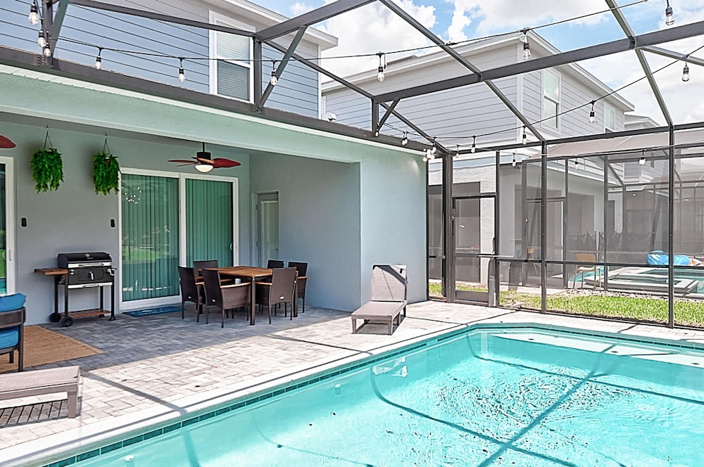 15975 Brand New 5BR Family House With Private Pool