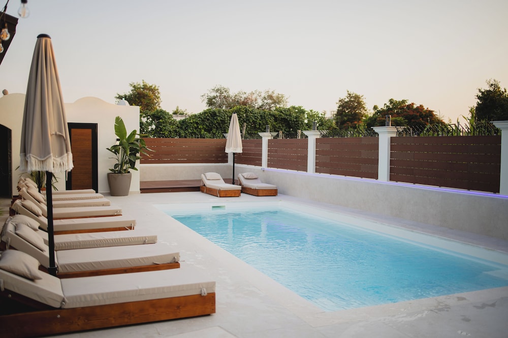 Lej & Laj Residence