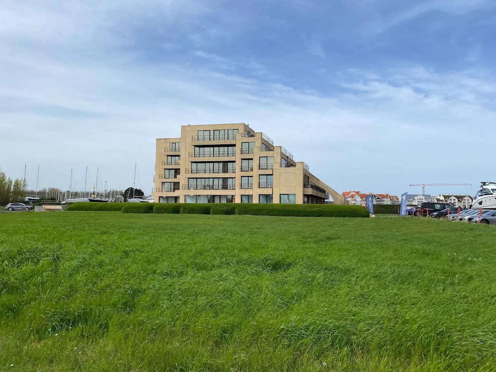 Apartment in Nieuwpoort by the Harbor