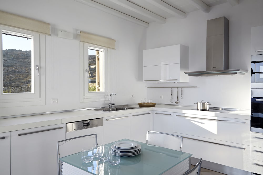 Elia White Residence