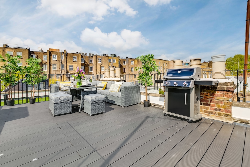 outdoor bbq area
