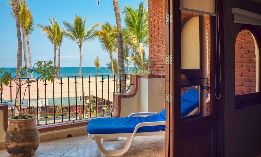 Ocean View 2Br Condo-balcony-beach-pool - 204