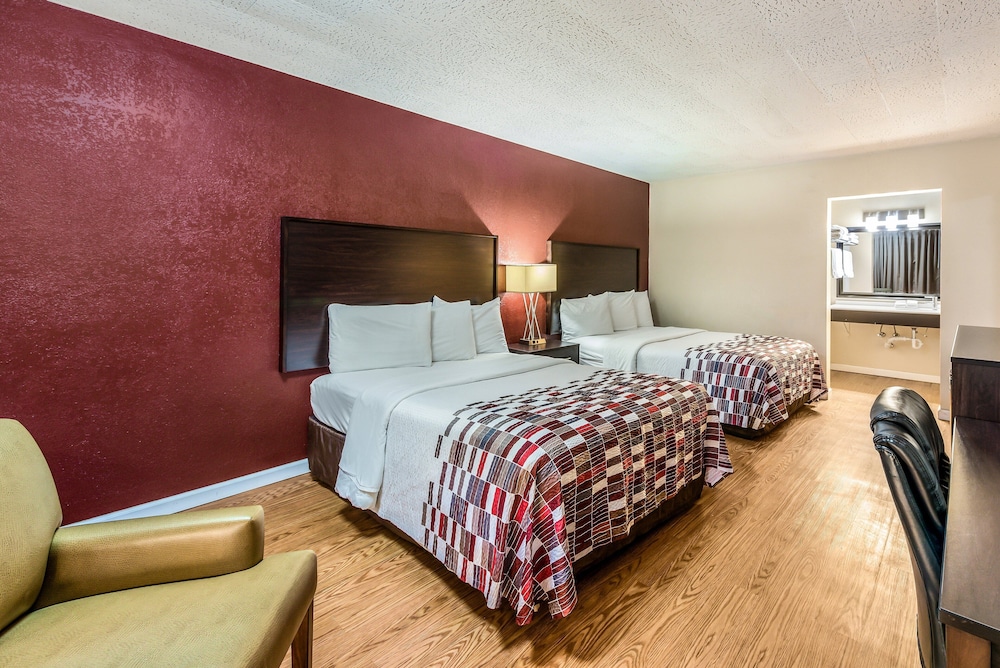Red Roof Inn  Suites Wapakoneta - Property Image 31