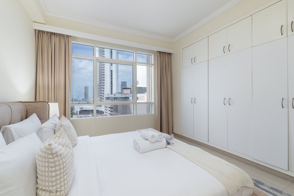 1 Bedroom in Marina With Stunning Ain Dubai View