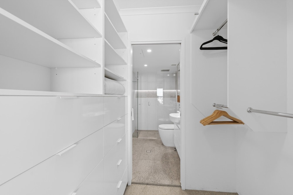 Stylish Brisbane City Stay With Bbq, Pool & Gym