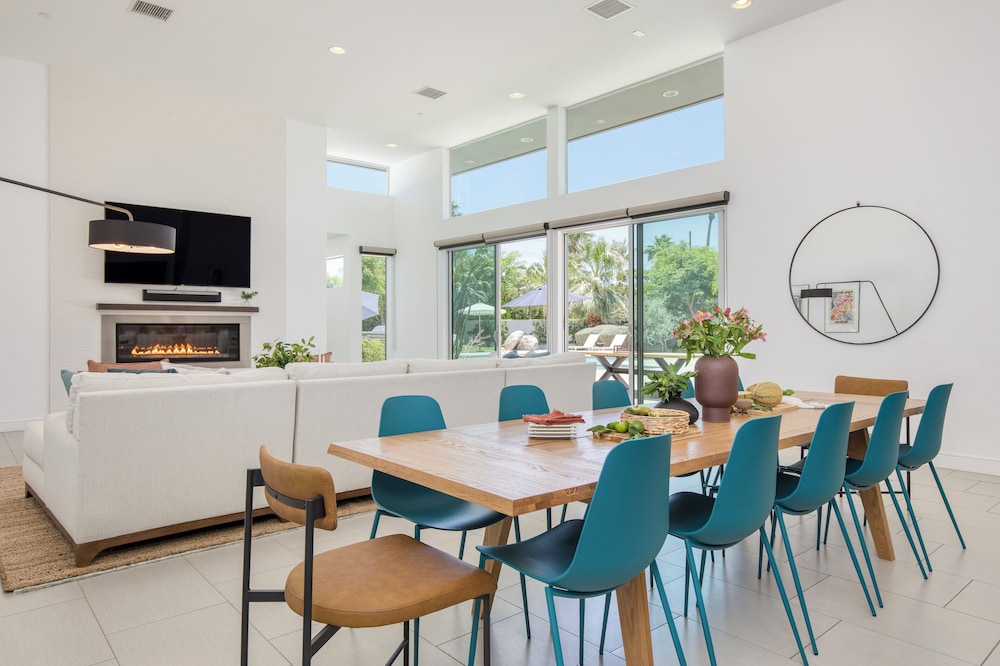 The Polo Villas by AvantStay – Modern Oasis Near Empire Polo Club