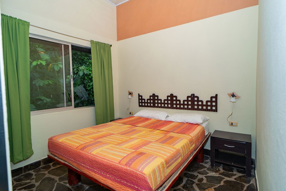 Hotel Heliconia Island - Image 1