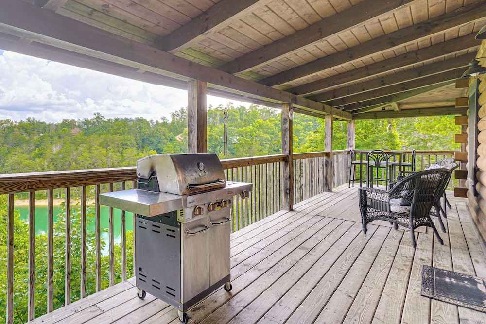 Douglas Lake Access: Family Cabin in Sevierville!