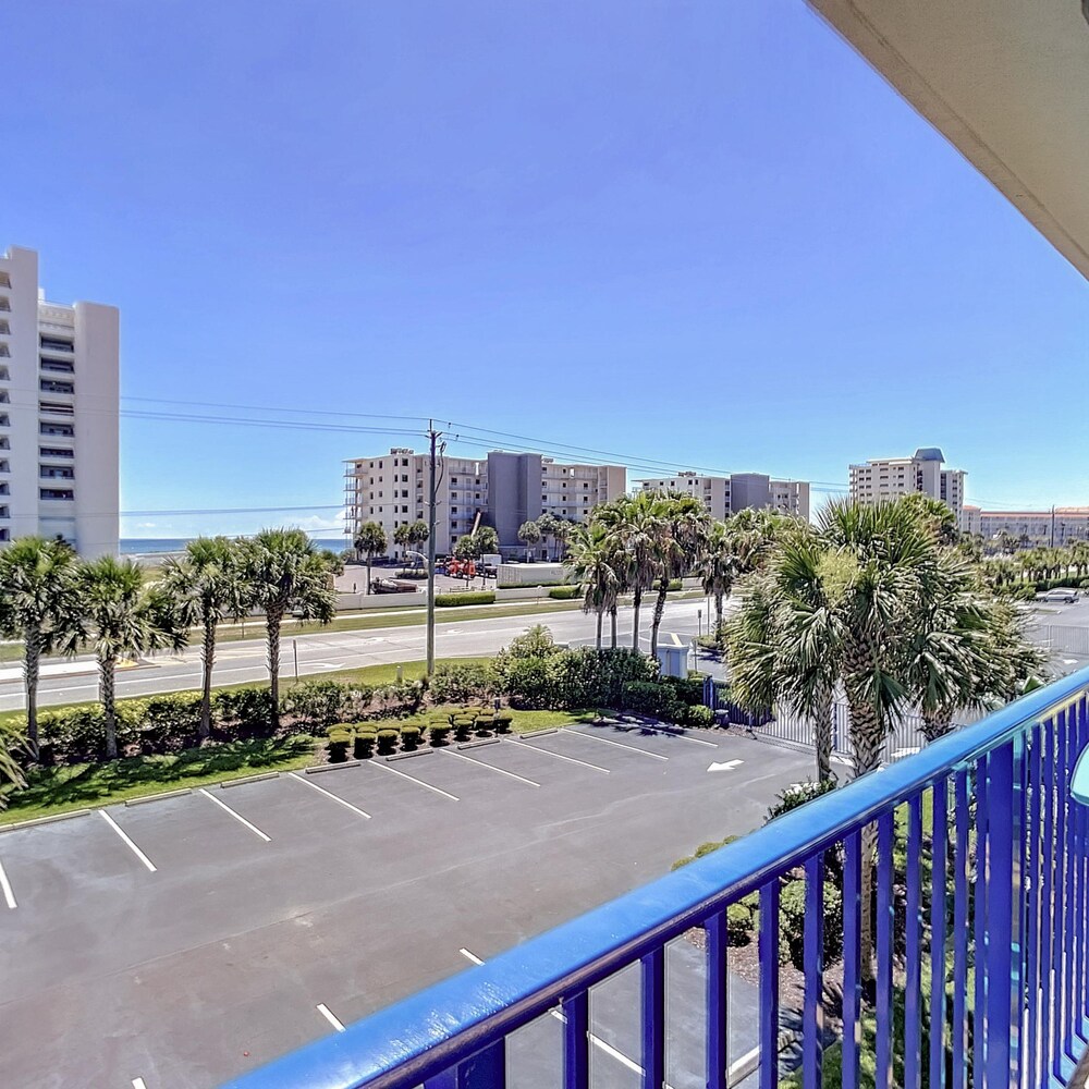 Set Sail in This Beautiful Coastal Themed 3 2 Condo With Gorgeous Ocean Views Ow13-305 view 2
