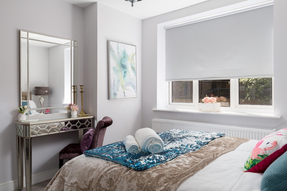 Cromwell Road 2-bed 2-bath Brand new Flat