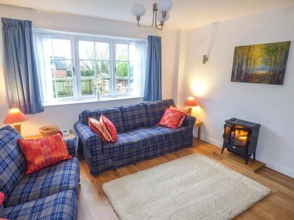 Stoke-on-trent Vacations - Old Church Coach House - Property Image 9