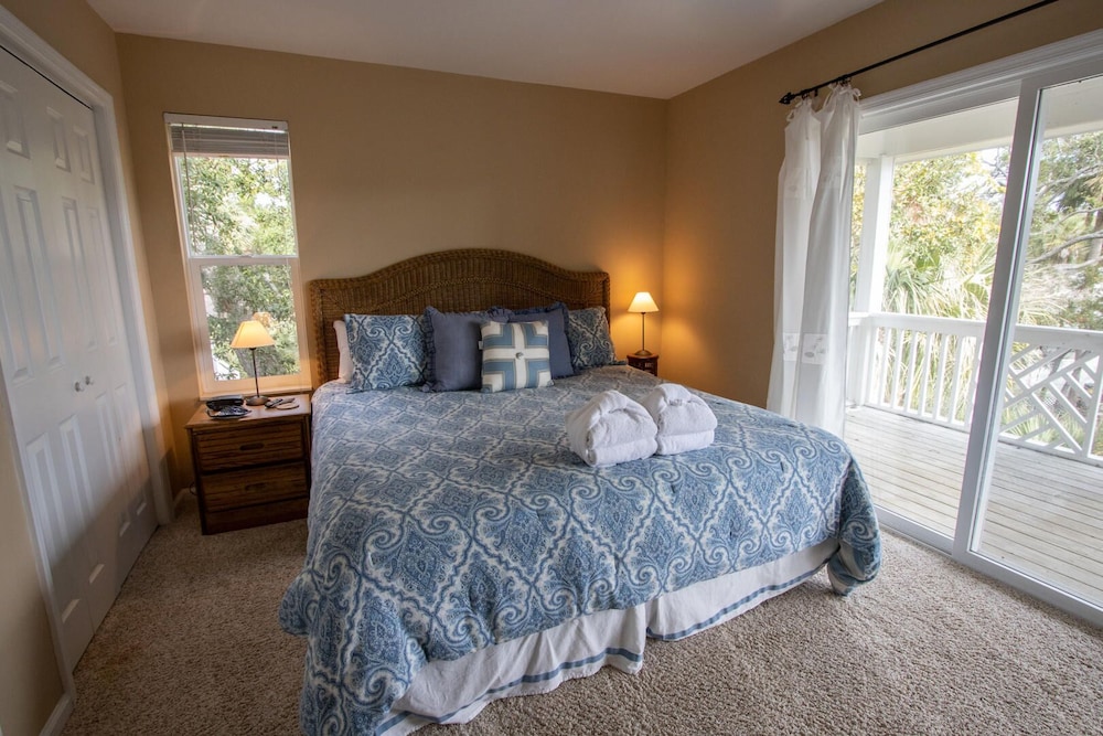 124 Sea Otter view 4