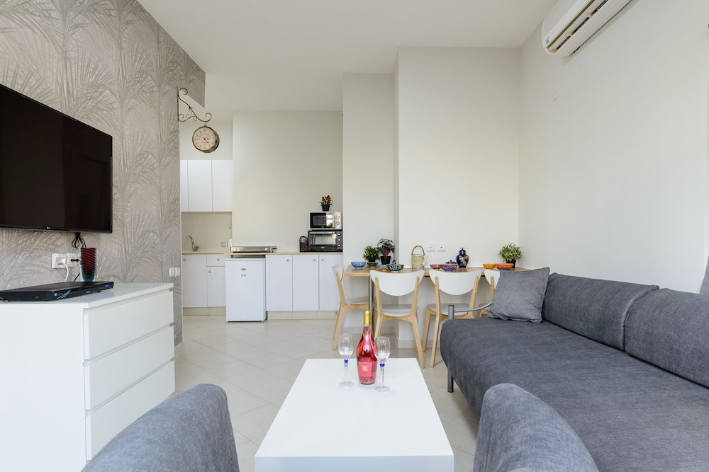 Sea Suites Apartments