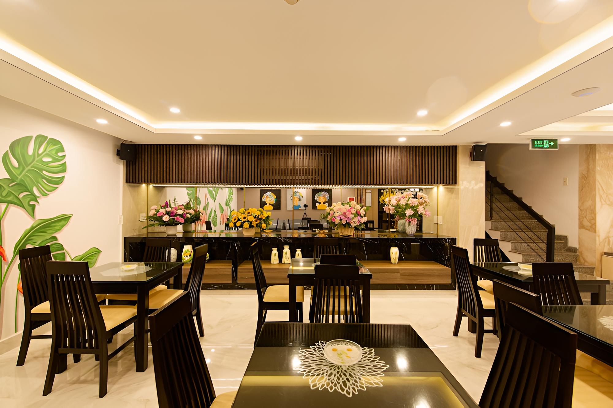 Emily Hotel & Apartments