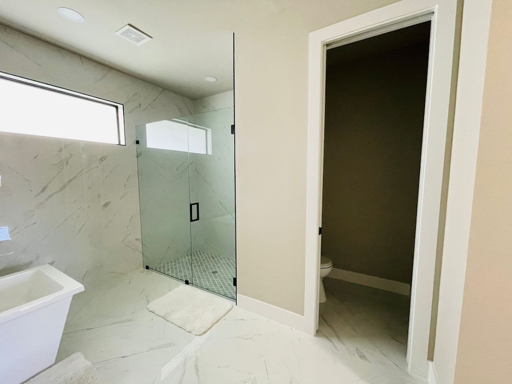 Xlhouse Safe Comfortable Perfect for Big Families