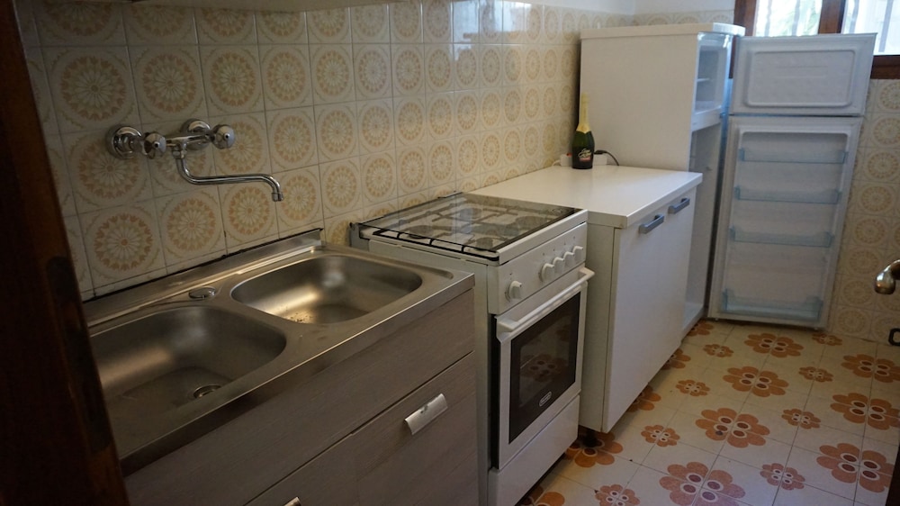 Spacious Three-room Apartment on the Ground Floor With Garden by Beahost Rentals view 5