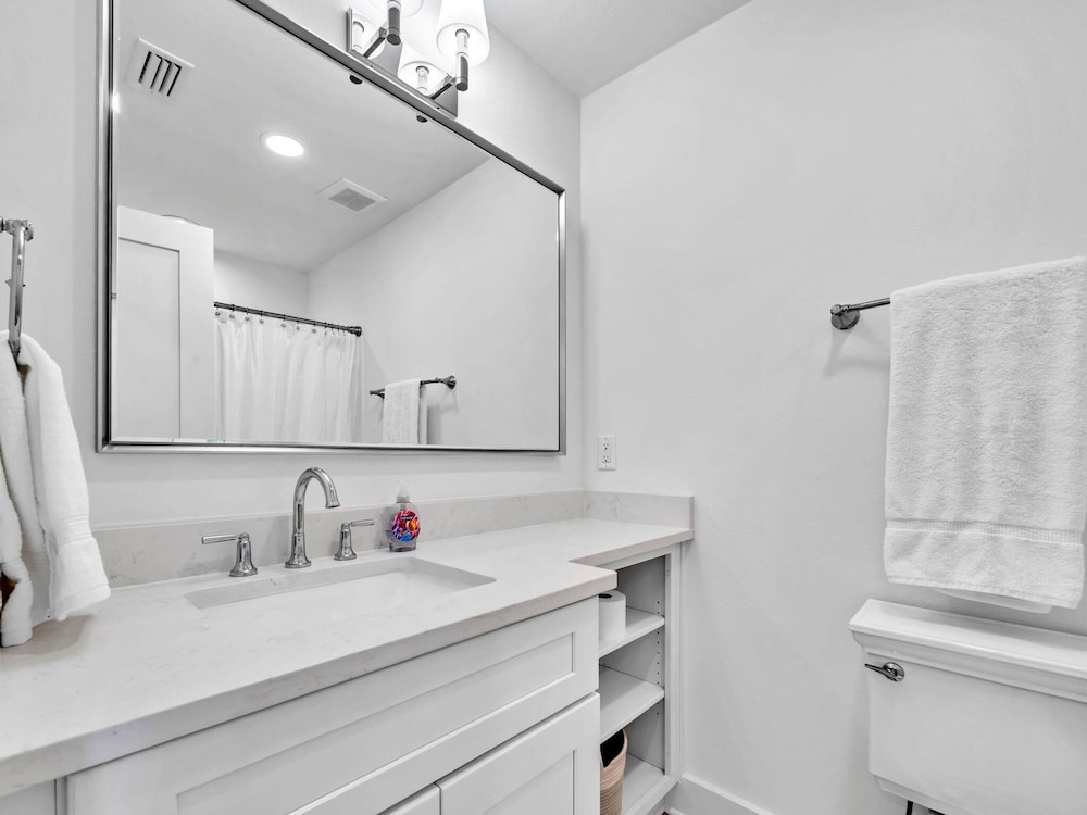 Blue Mountain Beach Villas 5B