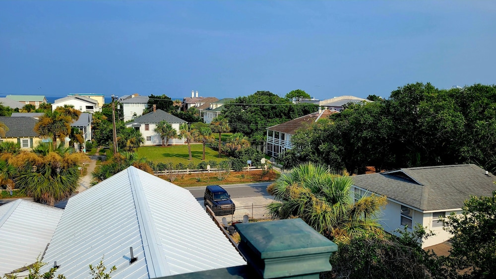 Miss Us Howl by Tybee Vacation Rentals