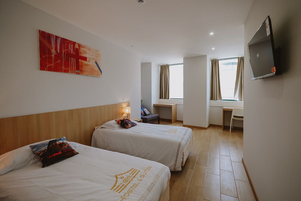 888hostel&suites