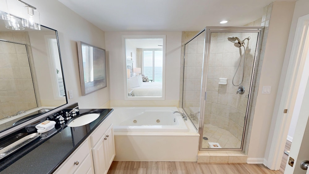Silver Beach 1104w 3 Bedroom Condo