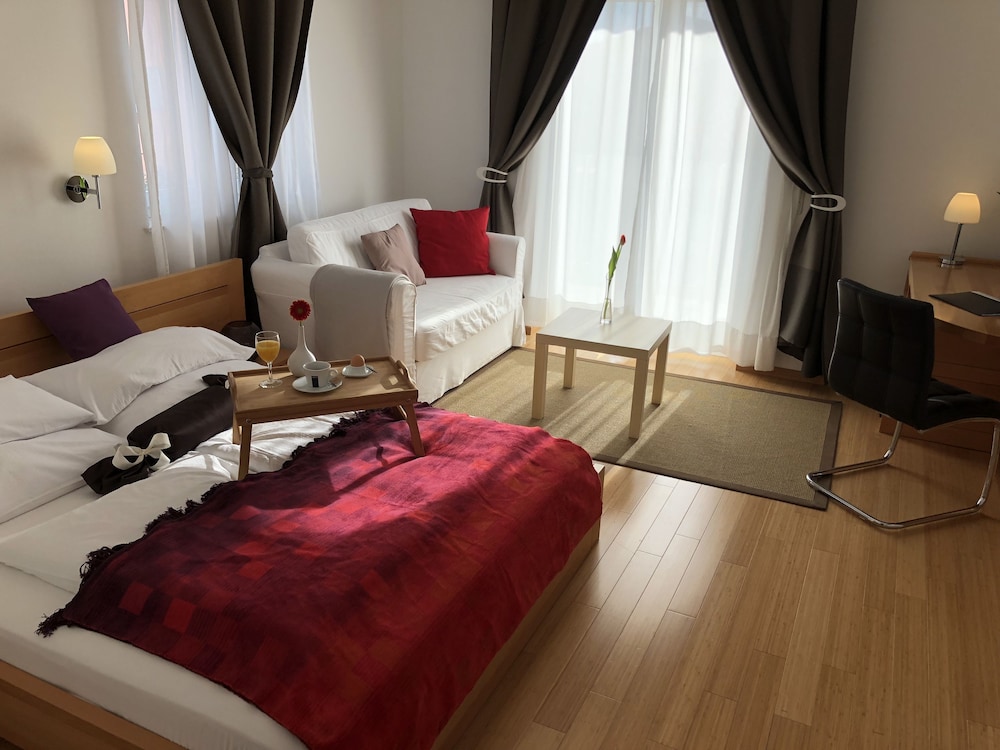Viktoria Lodge B&B view 5