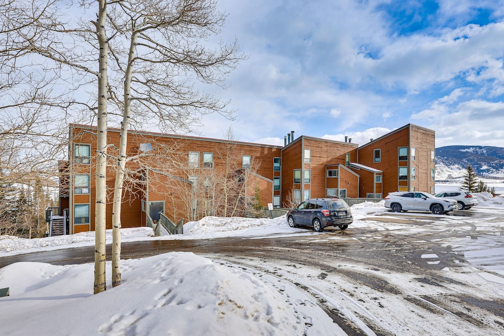 Mtn-view Condo Near Hiking in Silverthorne! view 3