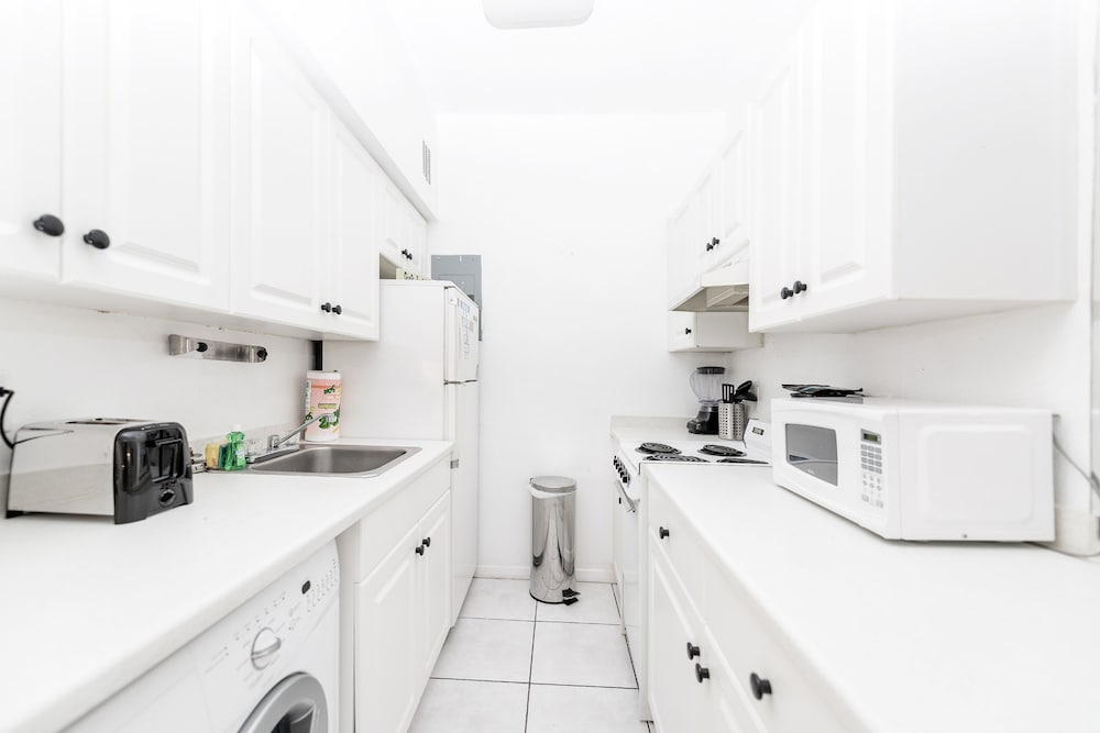 Collins Beach Apartments