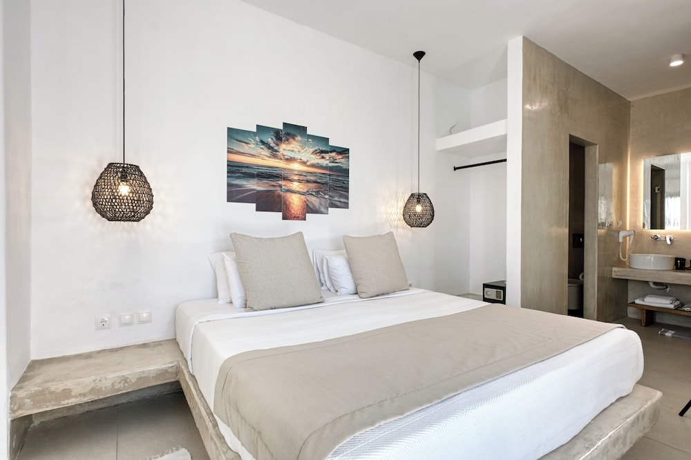 Aloft Suites Mykonos Island