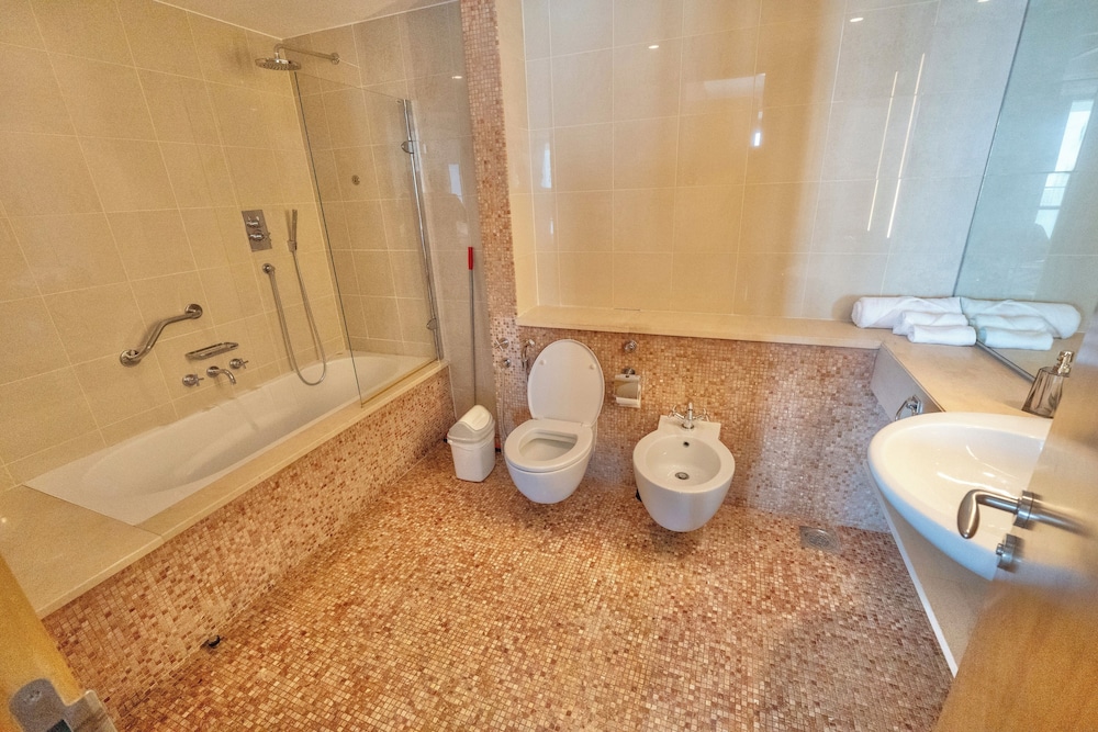 Luxury Homestay Near Dubai WTC