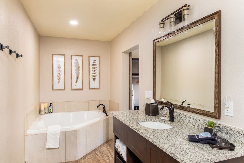 Whispering Creek B&B