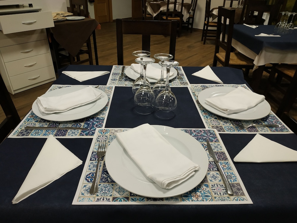Hostal Restaurante El Quijote photo 4