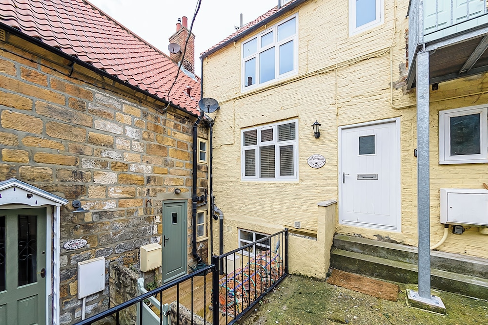 5 Ivy Yard