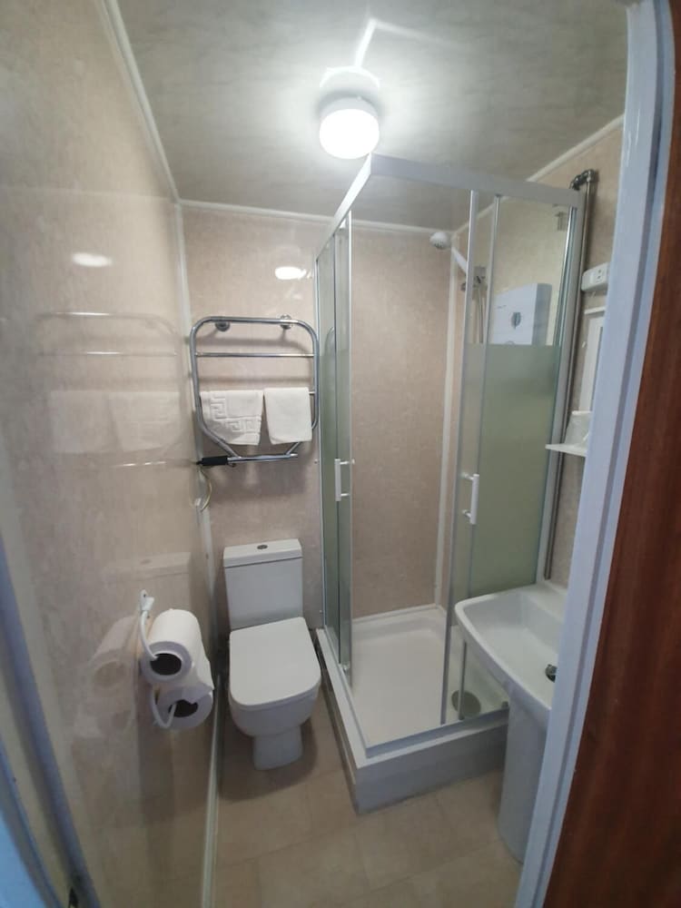 Dove Court Mini Lodge