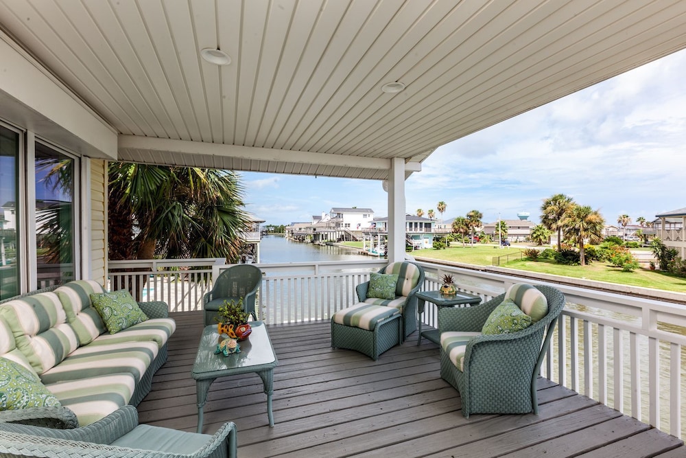 Luna Mar by Ryson Vacation Rentals