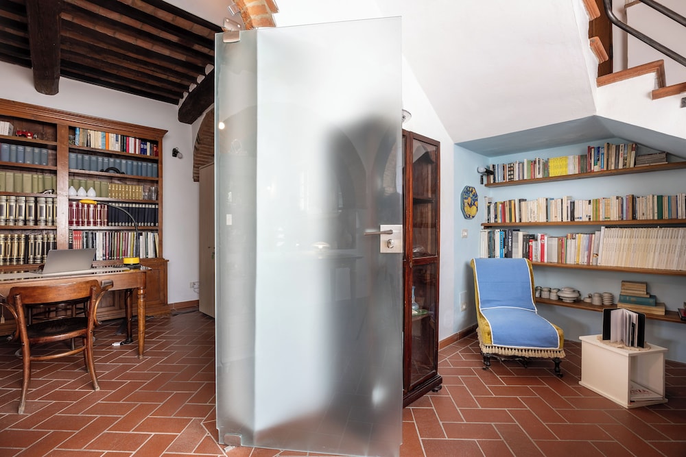 Maria Gabriella Home & Cottage