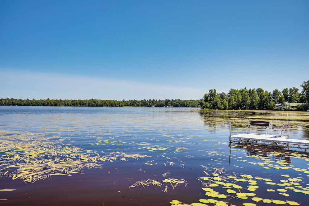 Solberg Lake House: Dock, Deck + Stunning Views!
