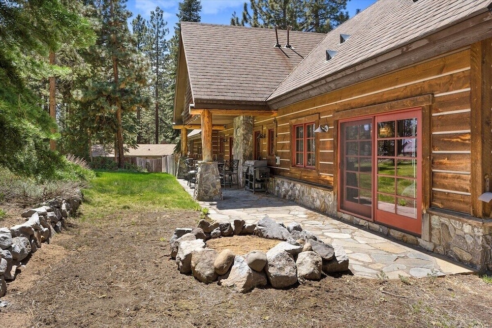 Cyh1012 - Hidden Cedar 5 Bedroom Home