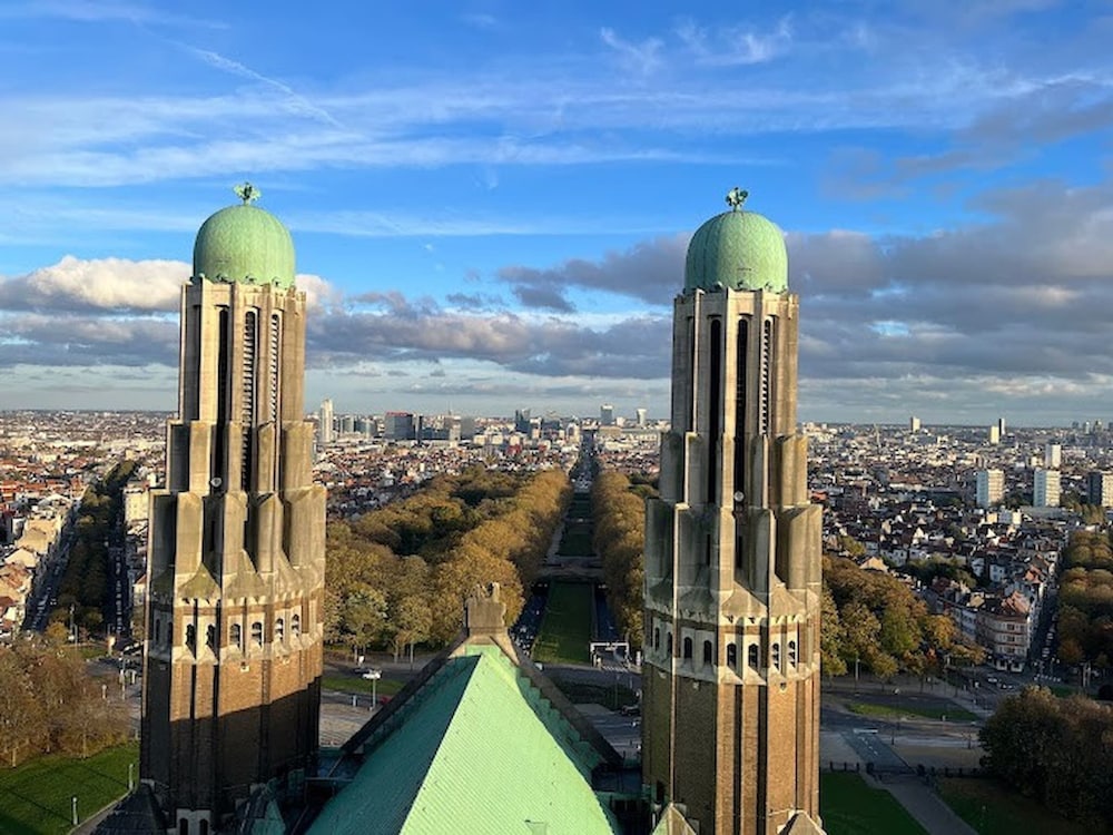 Room in B&B - Spacious Room With Beautiful View of the Koekelberg Basilica