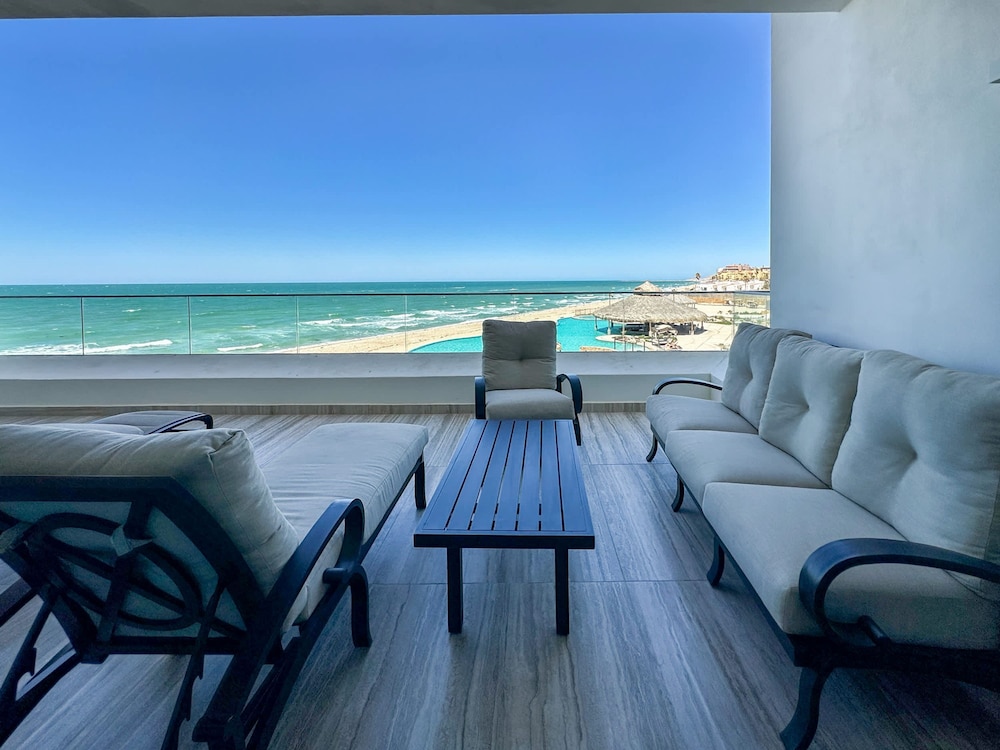 2BR Iconic Oceanfront Escape