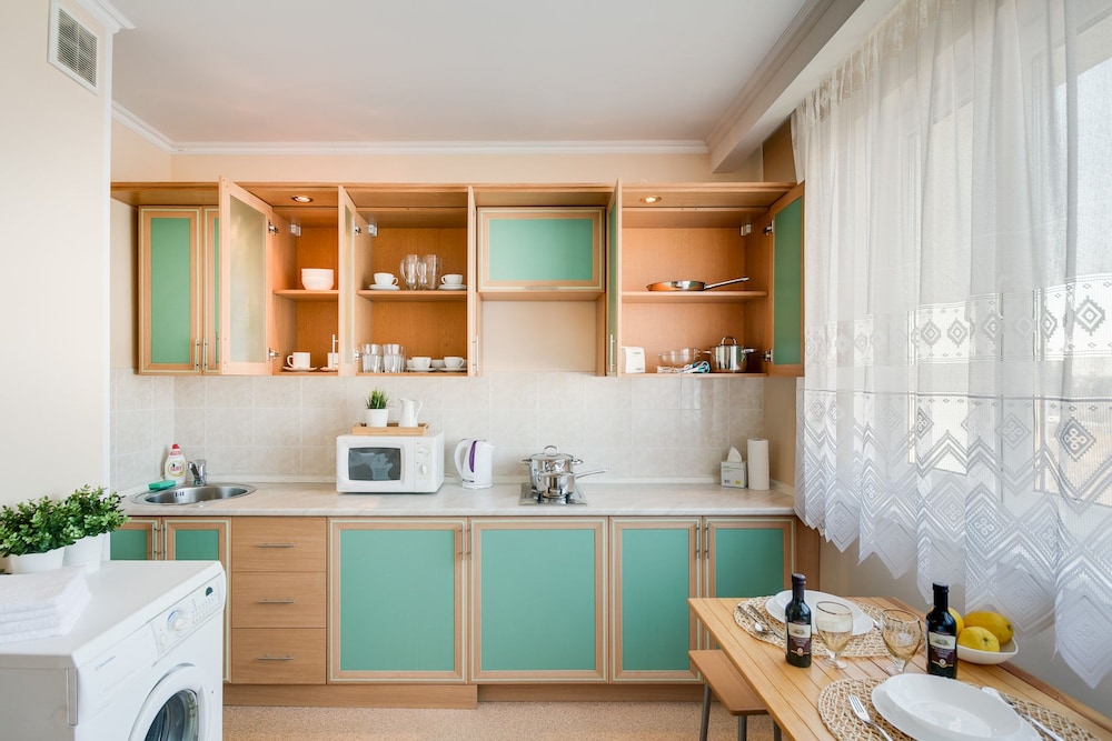 41 Orekhovo 3 Bedroom Apartment near Tsaritsyno Park