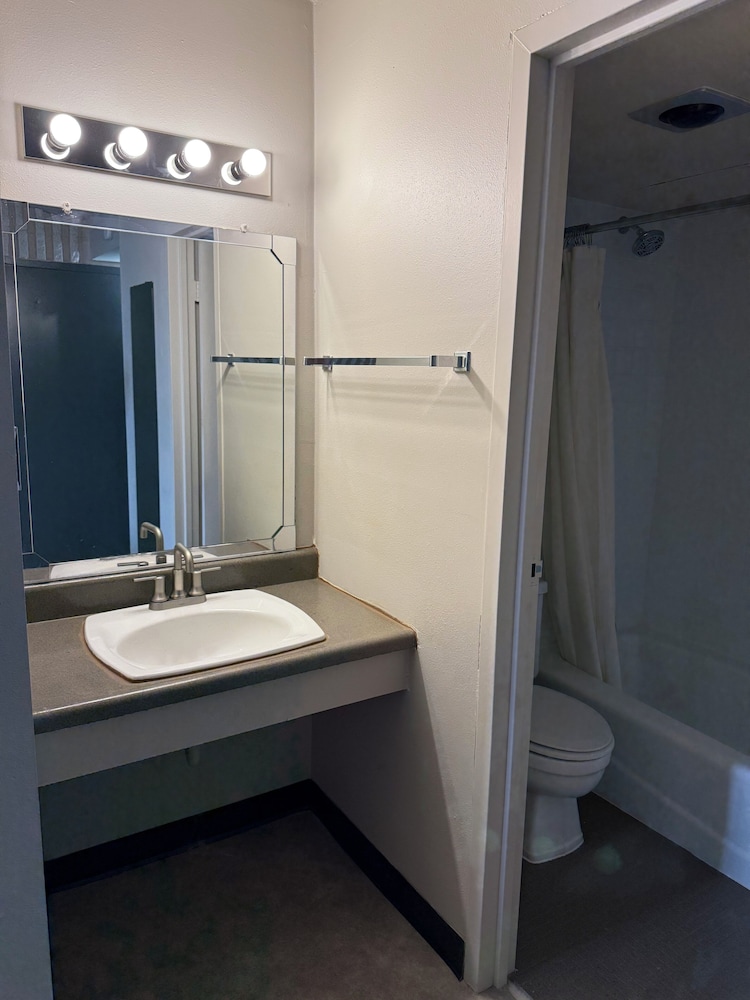 Smartwood Inn