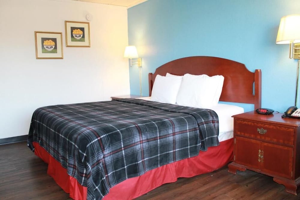 Wyatt Earp Hotel