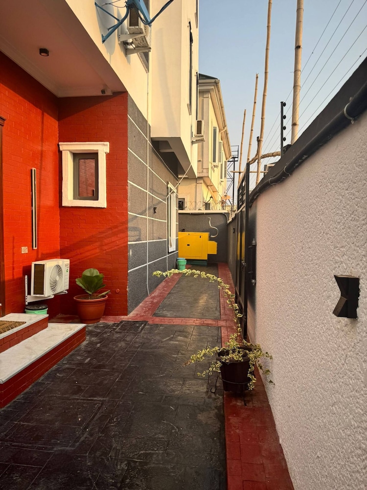 Serene Oasis in Lagos - Private Pool & Relaxing Ambiance