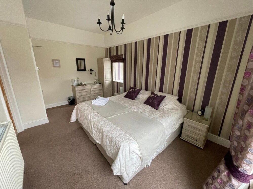 The Brookfield Guest House