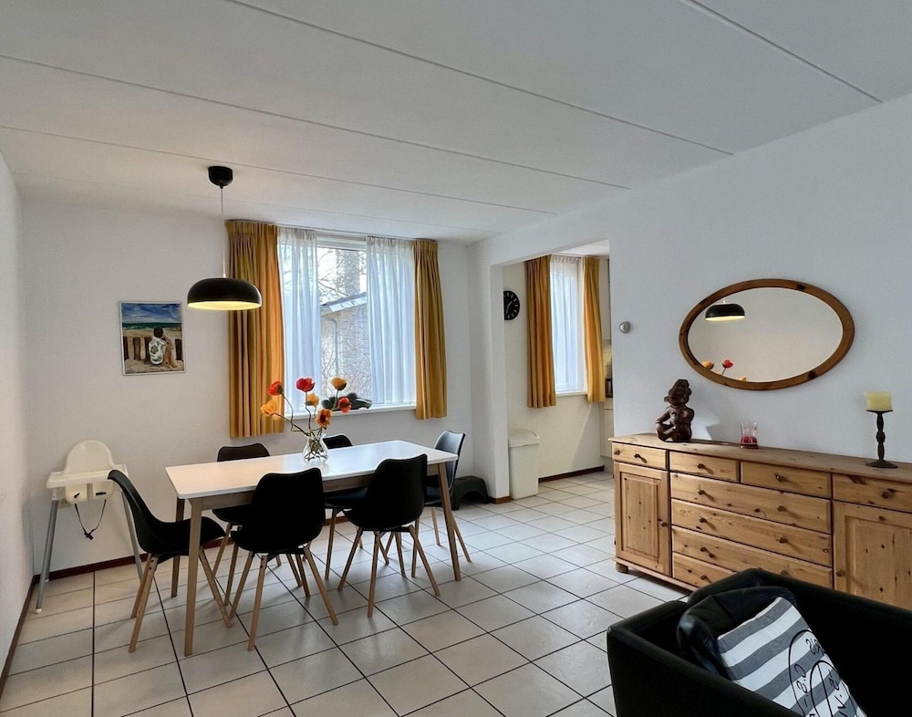 Holiday Bungalow With Wifi Near Beach