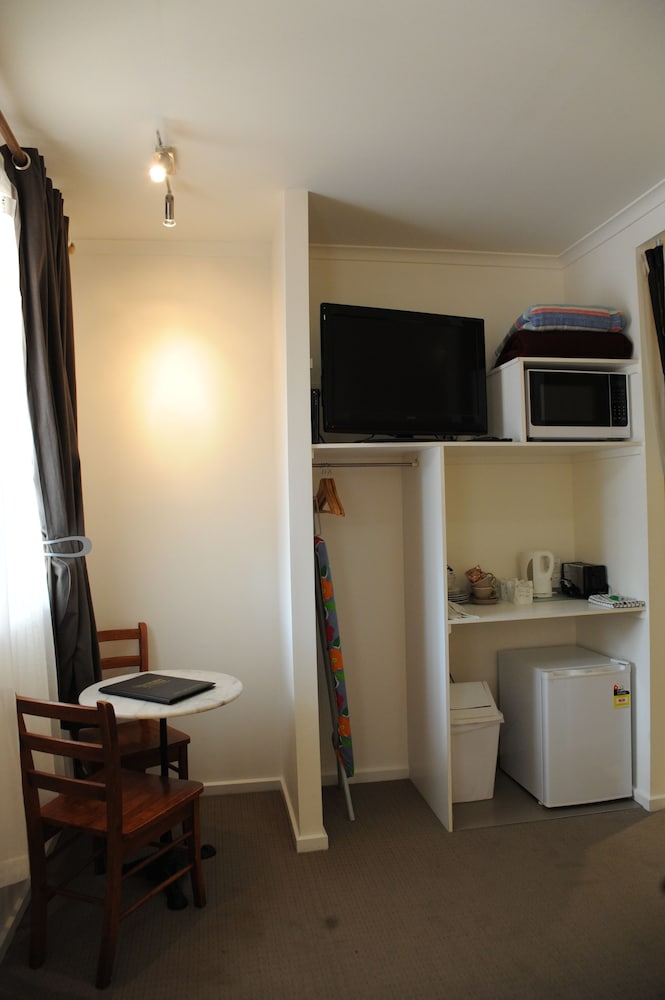 Norwood House Motel & Reception Centre