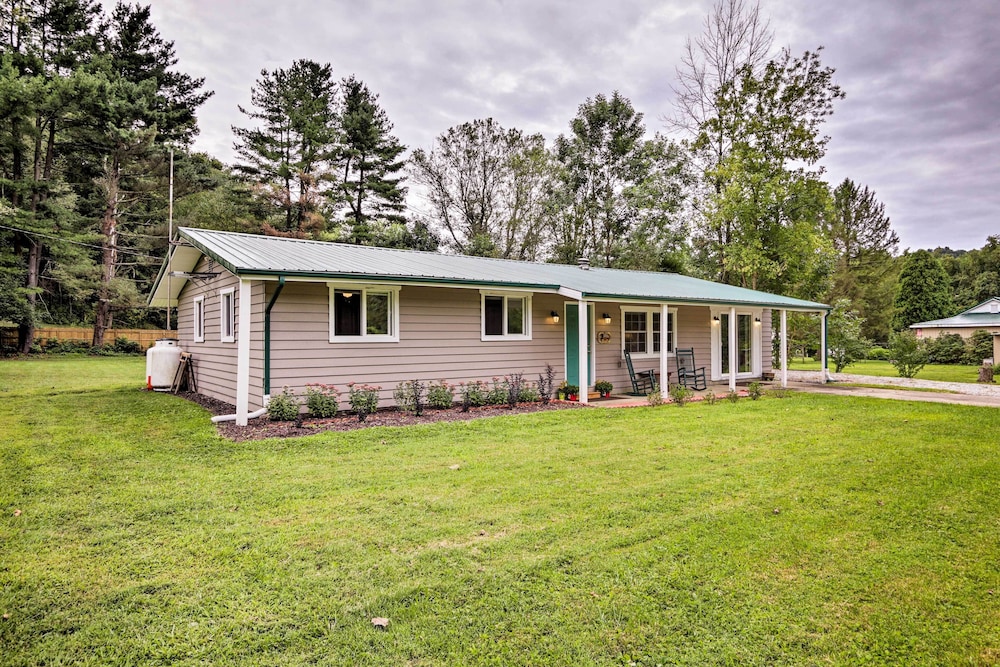 Cottage w/ Yard  Grill  21 Mi to Hocking Hills! - Property Image 5
