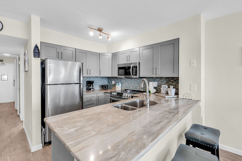 Palms Resort 1602